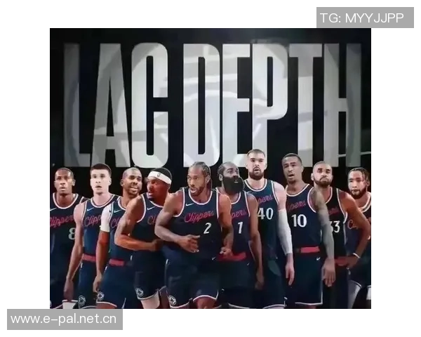 快船训练营首日盛况:灯泡组合同框小卡与比尔携手出击 快船训练营首日盛况:灯泡组合同框小卡与比尔携手出击