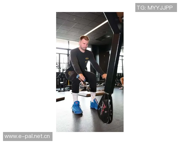 雷迪克透露东契奇詹姆斯今日进行个人技术训练东契奇健康状况良好 雷迪克透露东契奇詹姆斯今日进行个人技术训练东契奇健康状况良好