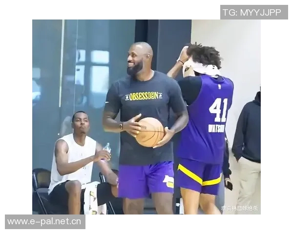 雷迪克透露詹姆斯本周积极参与个人训练提升状态