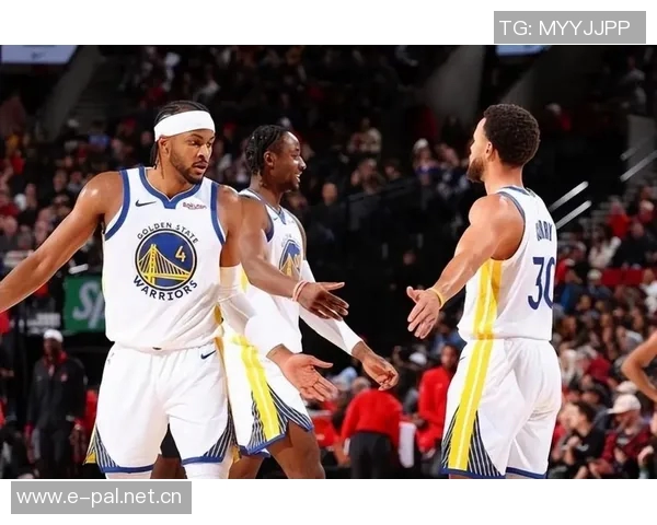 库里巴特勒霍福德齐聚战斗力全开迎战开拓者比赛 库里巴特勒霍福德齐聚战斗力全开迎战开拓者比赛