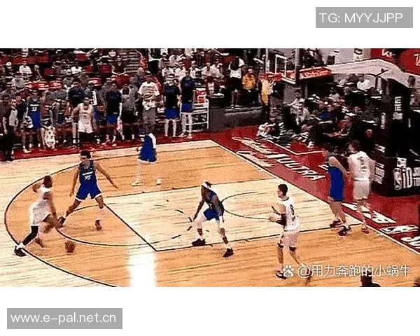 姚明与篮网新秀杰明同框合影引发热议谁能在巨人面前不变矮人 姚明与篮网新秀杰明同框合影引发热议谁能在巨人面前不变矮人