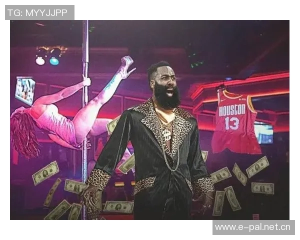 皮尔斯夜店偷瞄性感美女的紧张瞬间只需半秒转头避免被发现 皮尔斯夜店偷瞄性感美女的紧张瞬间只需半秒转头避免被发现