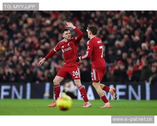 利物浦新海报亮相对阵利兹联维尔茨阿利松伊萨克齐聚一堂 利物浦新海报亮相对阵利兹联维尔茨阿利松伊萨克齐聚一堂