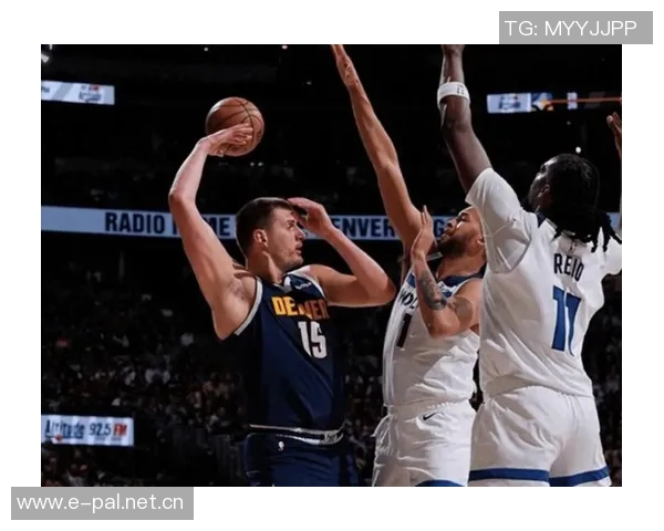 约基奇在亚当斯防守下表现低迷15分钟内仅得6分3助正负值惨淡13 约基奇在亚当斯防守下表现低迷15分钟内仅得6分3助正负值惨淡13