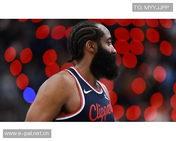 徐静雨称赞哈登为真正超巨小卡尽管疲惫仍与队友并肩作战展现团队精神