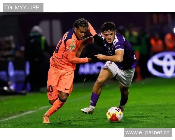 巴萨状态回暖三连胜追近榜首一分成功摆脱十月低迷局面