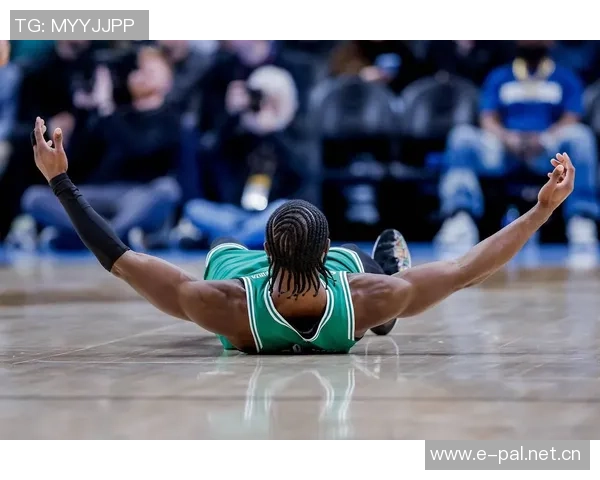 腿筋紧张问题缓解马祖拉透露布朗训练参与情况每日观察 腿筋紧张问题缓解马祖拉透露布朗训练参与情况每日观察